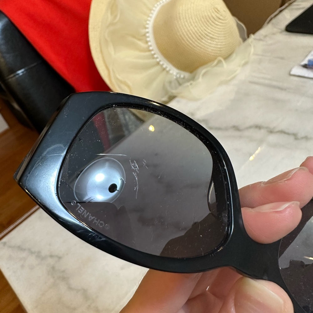 Chanel oval sunglasses Ref.5450 C501/S6 - Picture 8 of 9